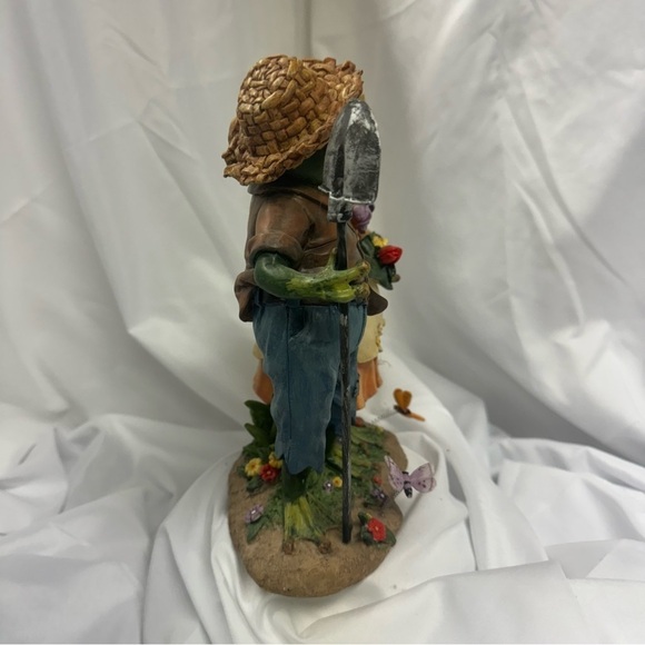 Frog Farmer Couple Resin Figurine Statue 9” - Picture 6 of 9
